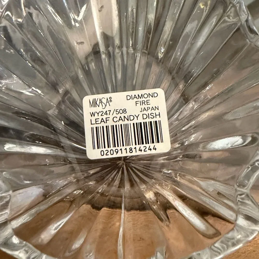 Mikasa Diamond Fire Leaf Candy Dish. NWOT.